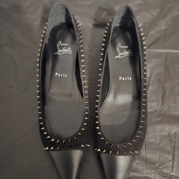 CHRISTIAN LOUBOUTIN BLACK DUVETTINA SPIKES FLAT, SIZE 40 - NEW - Picture 1 of 11